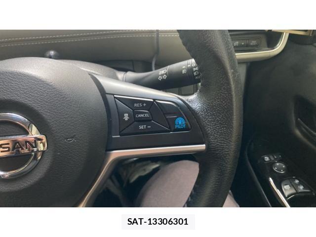 Nissan SERENA 2017-09 8101848-21