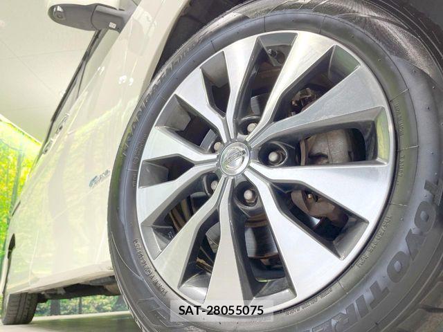 Nissan SERENA 2016-10 8101836-13
