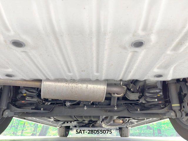 Nissan SERENA 2016-10 8101836-18