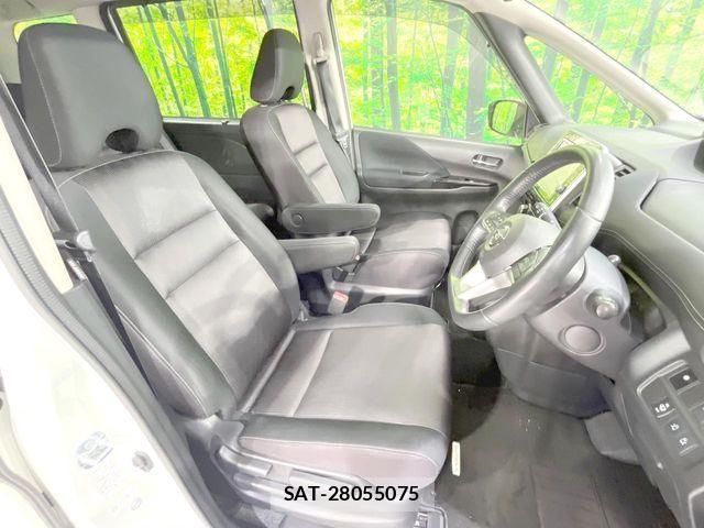 Nissan SERENA 2016-10 8101836-7