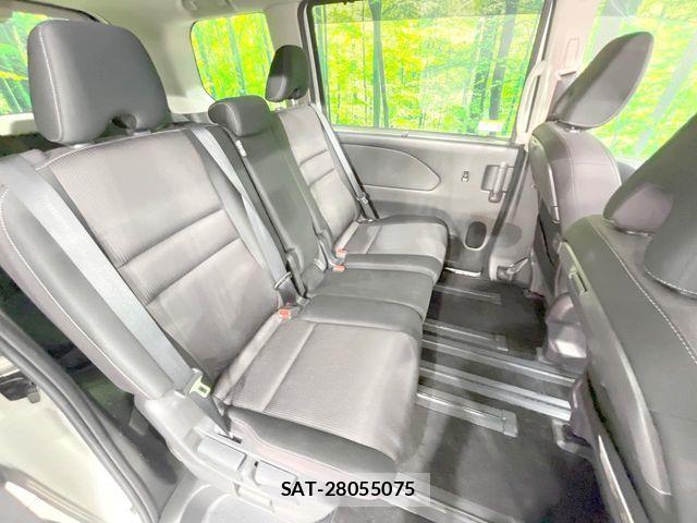 Nissan SERENA 2016-10 8101836-8