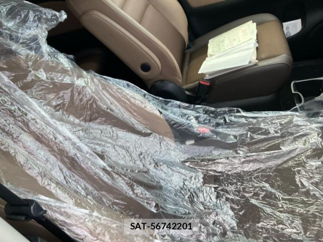 Nissan SERENA 2016-08 8101841-11