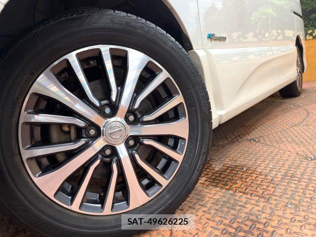 Nissan SERENA 2014-10 8101835-12