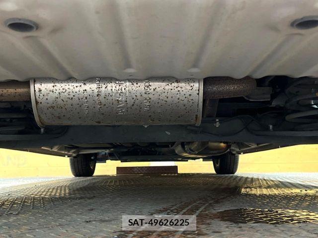 Nissan SERENA 2014-10 8101835-18