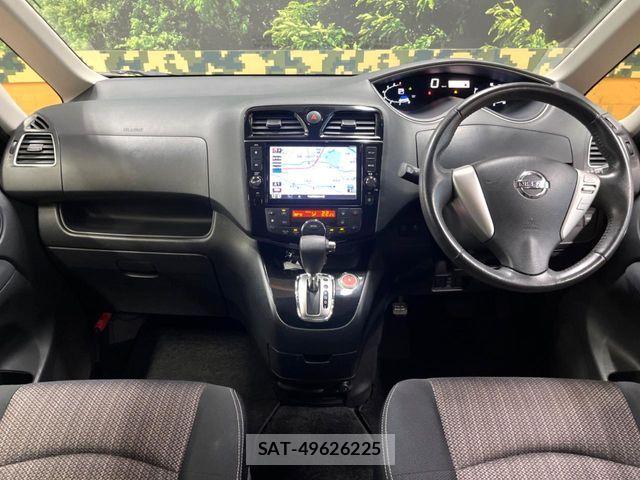 Nissan SERENA 2014-10 8101835-1