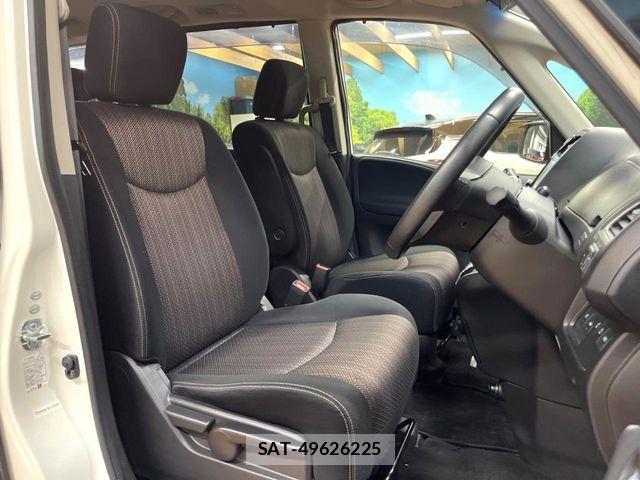 Nissan SERENA 2014-10 8101835-7