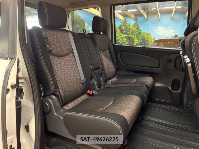 Nissan SERENA 2014-10 8101835-8
