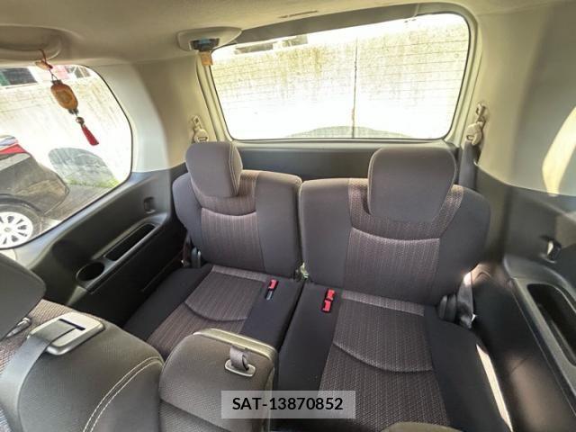 Nissan SERENA 2014-02 8101844-11