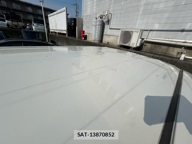 Nissan SERENA 2014-02 8101844-15