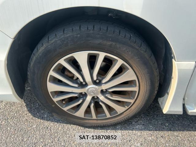 Nissan SERENA 2014-02 8101844-8