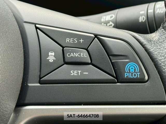 Nissan SERENA 2017-10 8101817-10