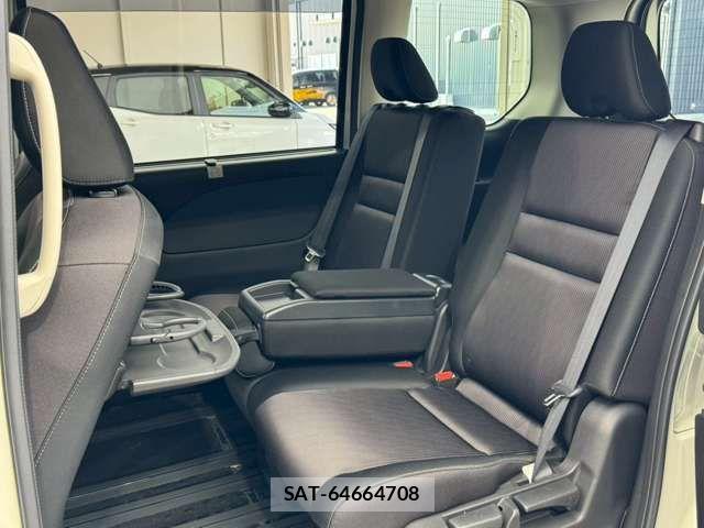 Nissan SERENA 2017-10 8101817-19