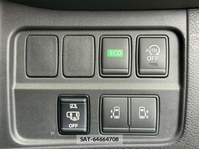 Nissan SERENA 2017-10 8101817-8