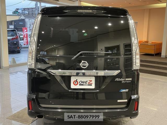 Nissan SERENA 2015-08 8101839-13