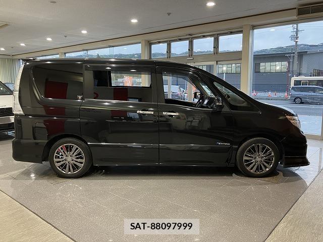Nissan SERENA 2015-08 8101839-15
