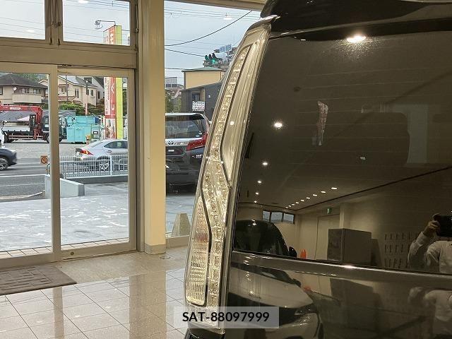 Nissan SERENA 2015-08 8101839-18