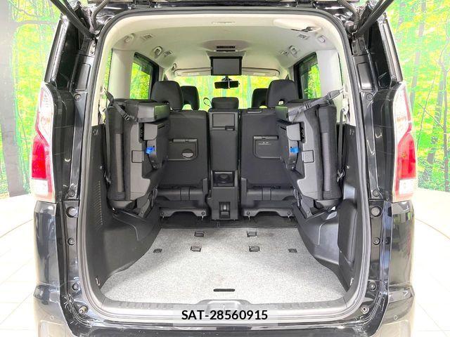 Nissan SERENA 2017-02 8101819-12
