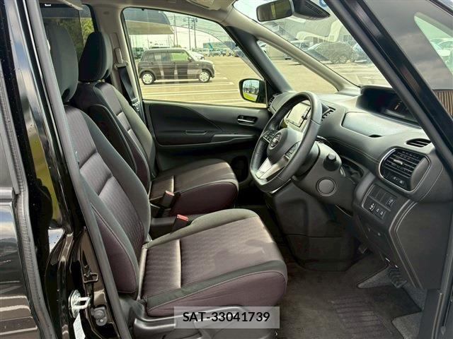 Nissan SERENA 2018-10 8101829-12