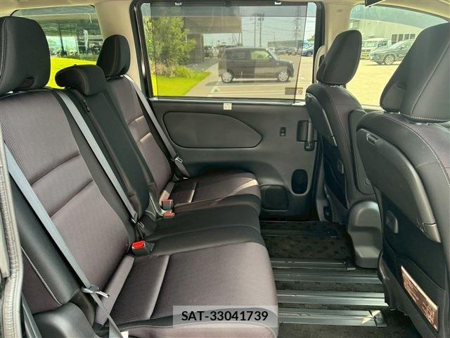 Nissan SERENA 2018-10 8101829-15