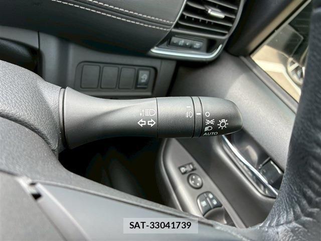 Nissan SERENA 2018-10 8101829-26