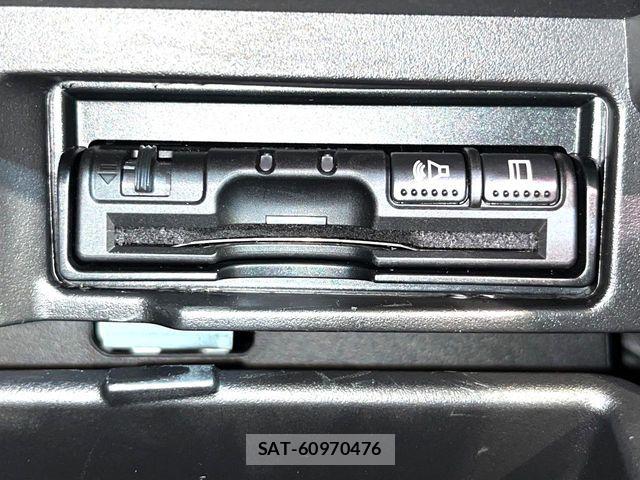Nissan SERENA 2018-08 8101837-6