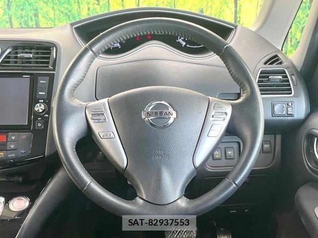 Nissan SERENA 2016-02 8101840-13