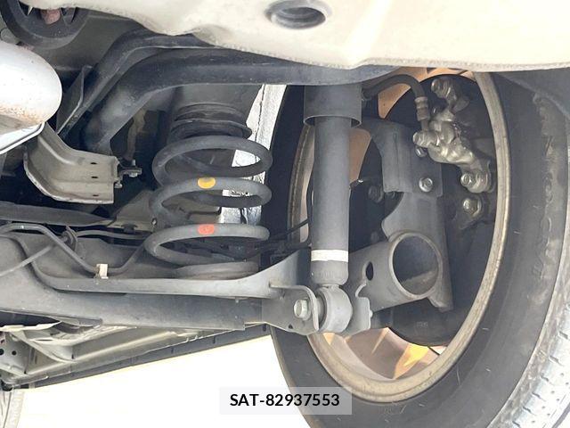 Nissan SERENA 2016-02 8101840-19