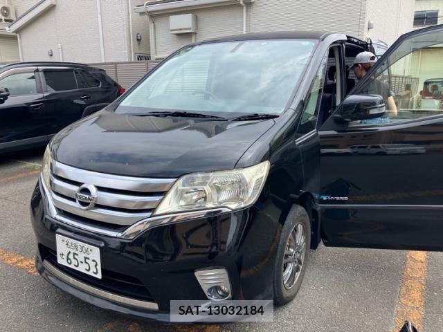 Nissan SERENA 2013-08 8101857-0