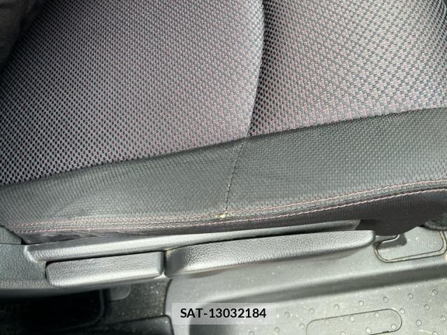 Nissan SERENA 2013-08 8101857-11