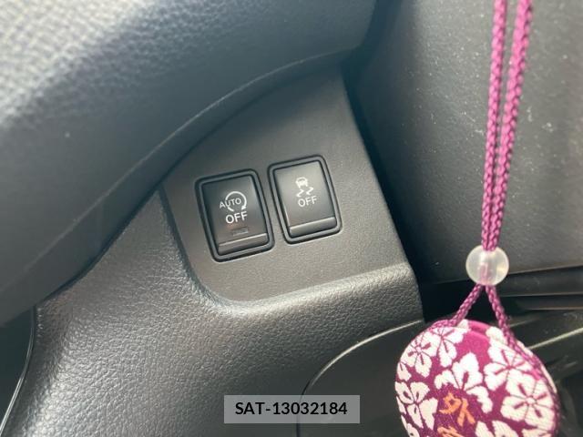Nissan SERENA 2013-08 8101857-14