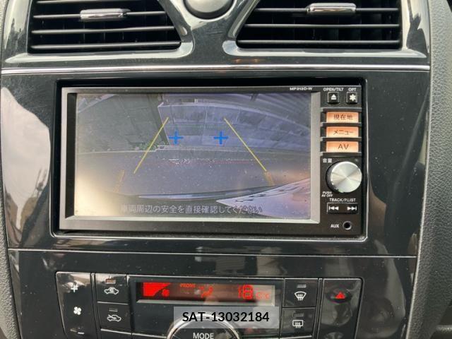 Nissan SERENA 2013-08 8101857-17