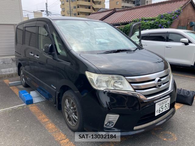 Nissan SERENA 2013-08 8101857-1