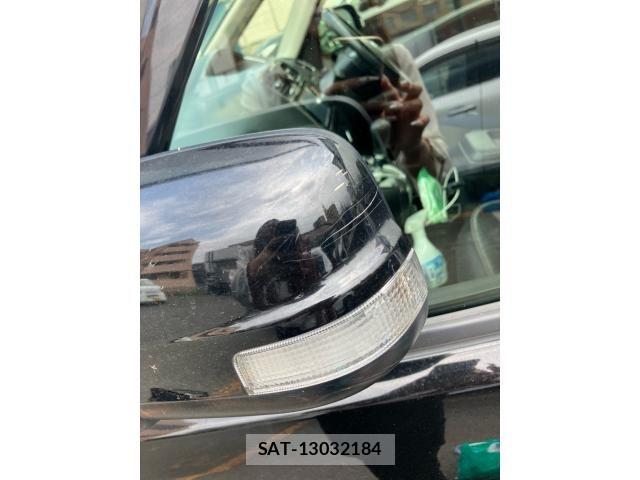 Nissan SERENA 2013-08 8101857-19