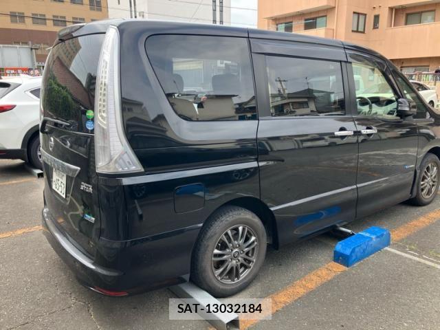 Nissan SERENA 2013-08 8101857-2