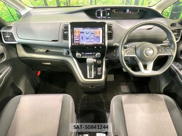 Nissan SERENA 2017-06 8101818-1