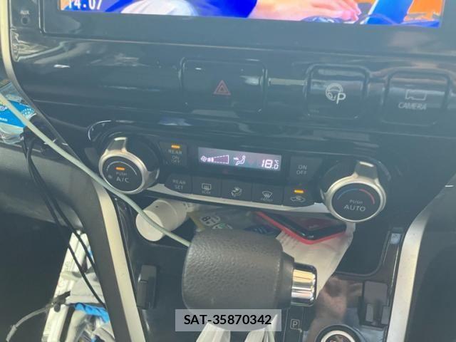 Nissan SERENA 2017-12 8132321-17