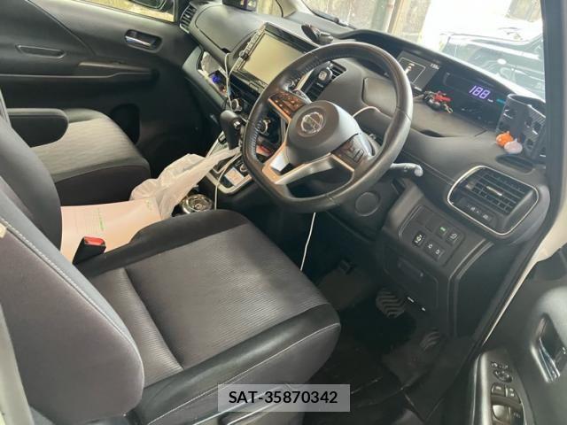Nissan SERENA 2017-12 8132321-7