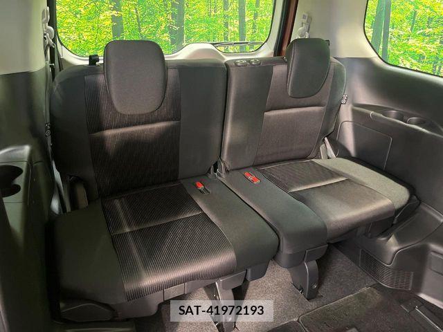 Nissan SERENA 2016-09 8132308-9
