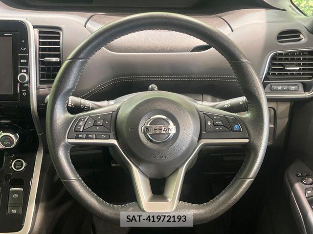 Nissan SERENA 2016-09 8132308-11