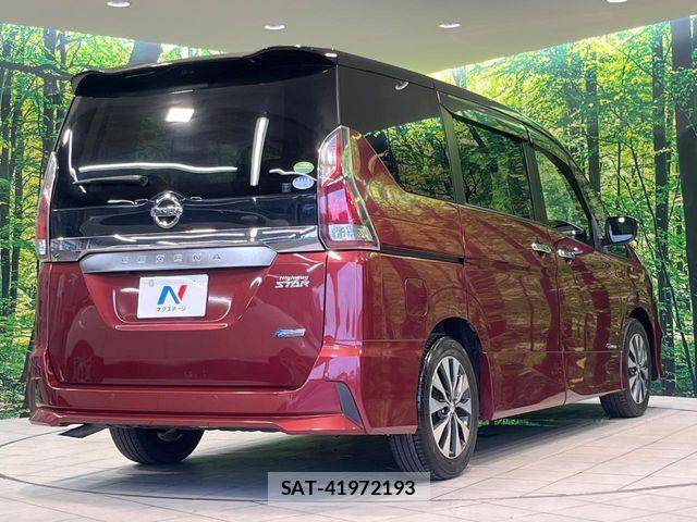 Nissan SERENA 2016-09 8132308-17