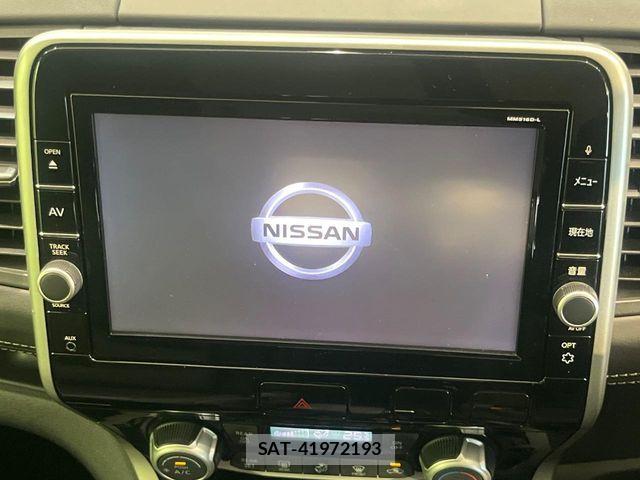 Nissan SERENA 2016-09 8132308-2