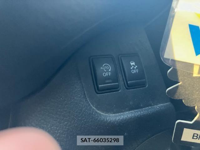 Nissan SERENA 2015-11 8132323-17