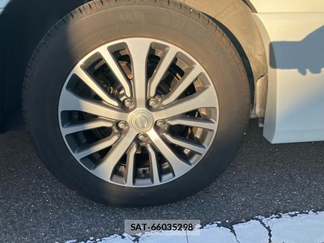 Nissan SERENA 2015-11 8132323-7