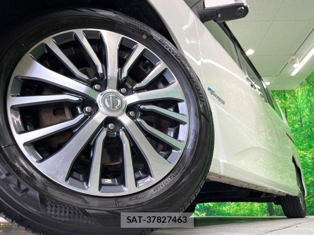 Nissan SERENA 2016-01 8132320-15