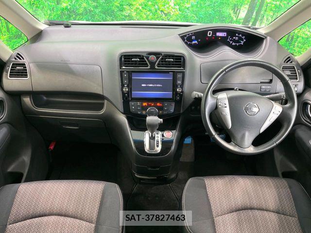 Nissan SERENA 2016-01 8132320-1