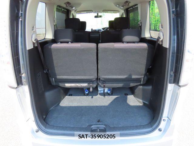 Nissan SERENA 2013-09 8132337-21