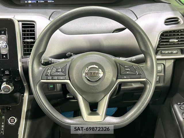 Nissan SERENA 2018-11 8132315-11