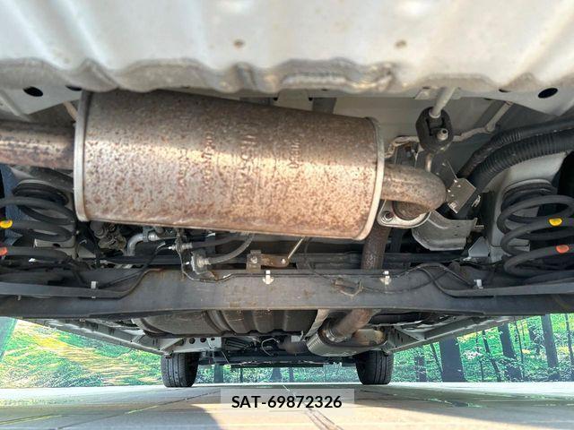 Nissan SERENA 2018-11 8132315-19