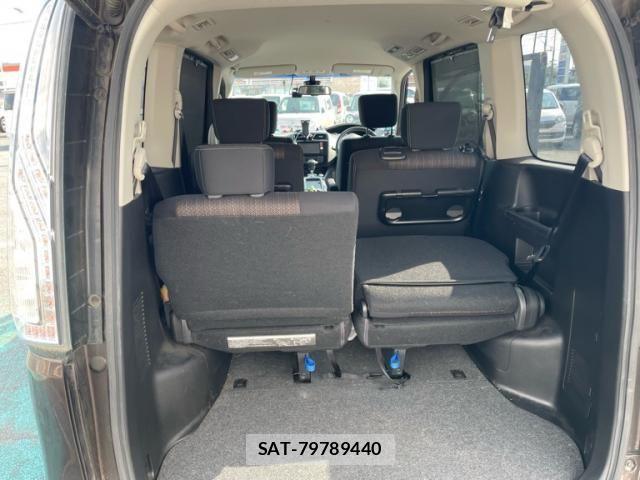 Nissan SERENA 2016-04 8132330-16