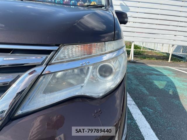 Nissan SERENA 2016-04 8132330-5